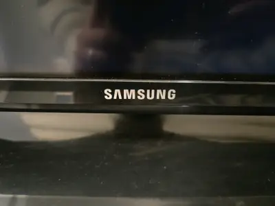 Televisor Samsung 32 pulgadas HD - miniatura 2