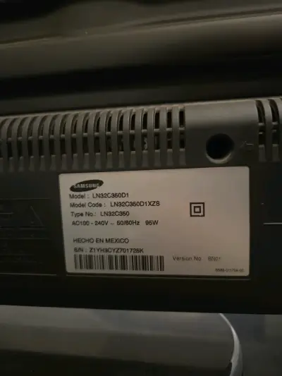 Televisor Samsung de 32 pulgadas en buen estado - miniatura 5