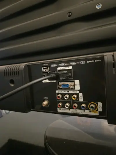 Televisor Samsung de 32 pulgadas en buen estado - miniatura 6