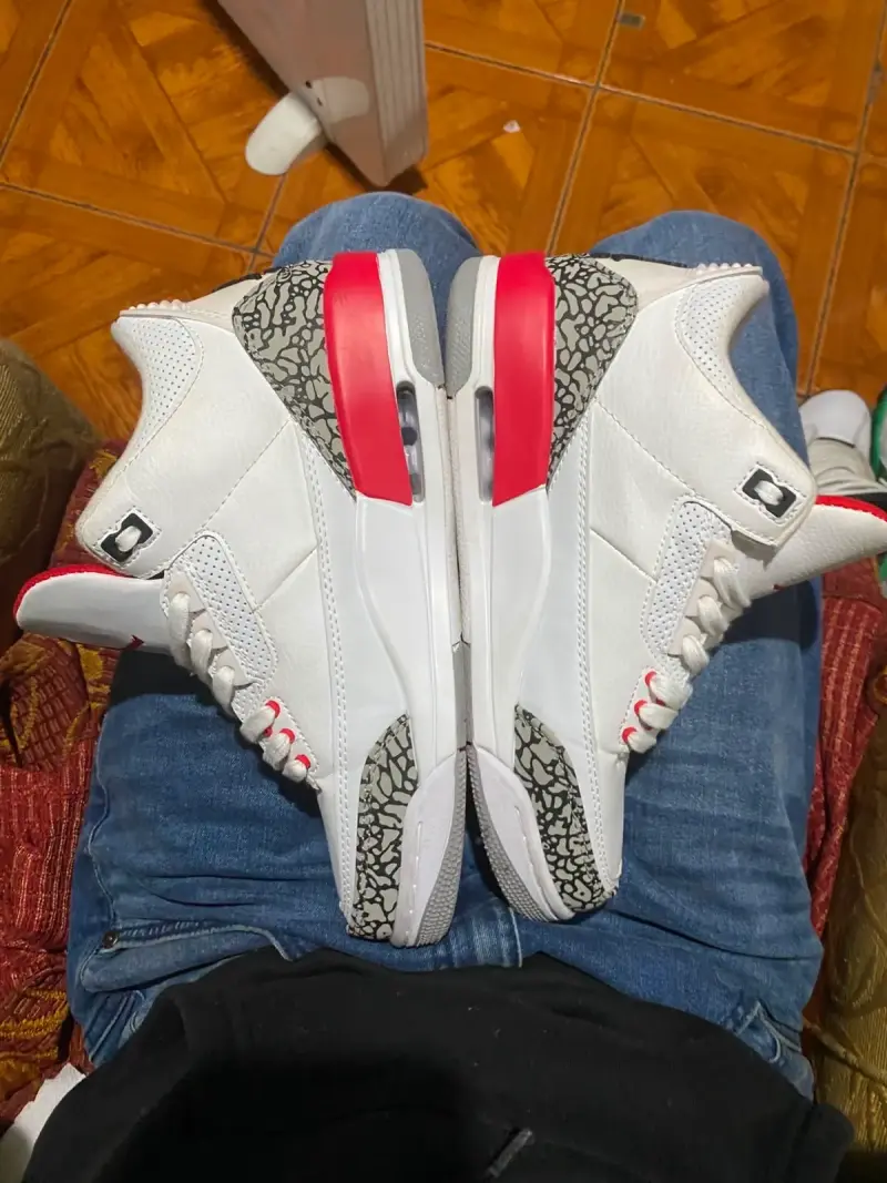 JORDAN RETRO 3 - 2