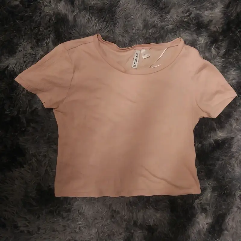 Polera color rosa claro para mujer