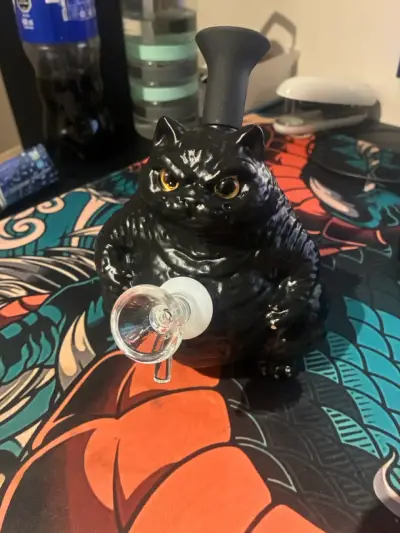 Bong de Godzilla - miniatura 1