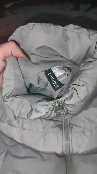 Chaqueta acolchada Verde grisáceo para mujer - miniatura 3
