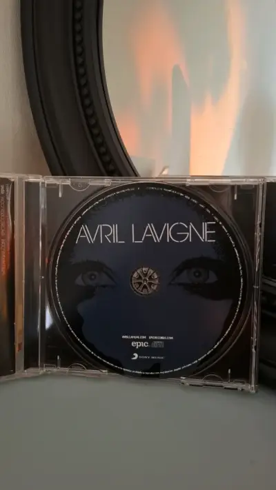 CD Avril Lavigne NUEVO - miniatura 4