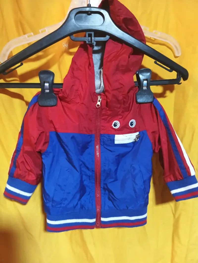 Chaqueta cortaviento infantil