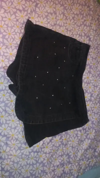 Shorts de mezclilla negros con detalles brillantes - miniatura 1