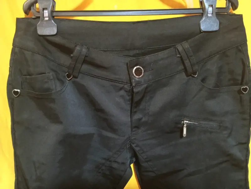 Pantalon negro para mujer - 2