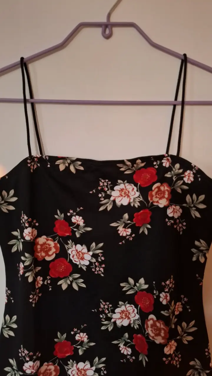 Vestido Shein Negro flores con tirantes - 3