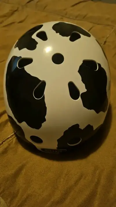 Casco de bicicleta Nutcase diseño vaca - miniatura 1