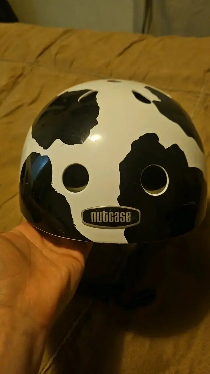 Casco de bicicleta Nutcase diseño vaca - 2