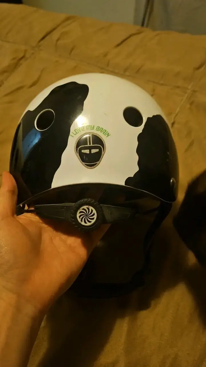 Casco de bicicleta Nutcase diseño vaca - 3