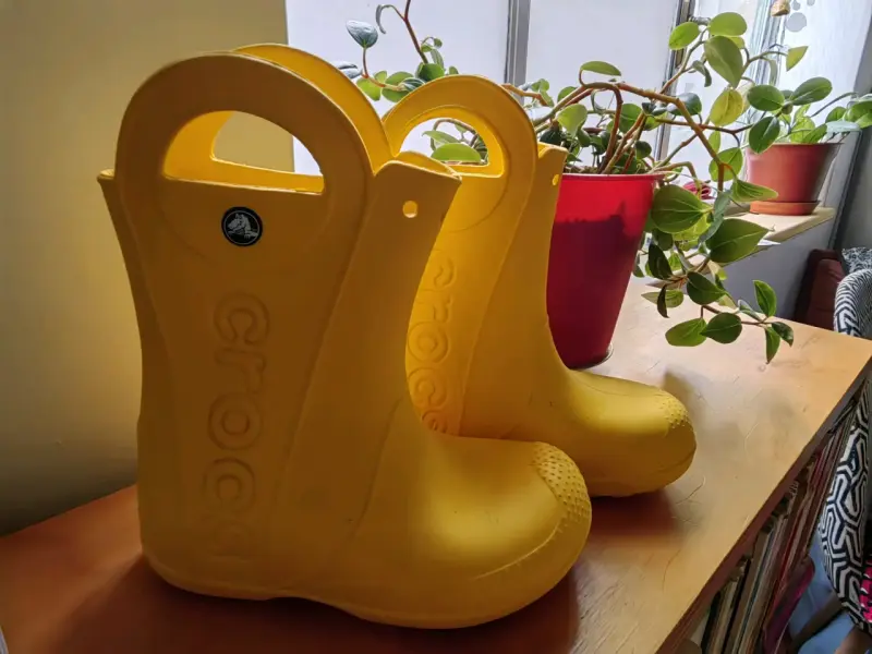 Botas de lluvia amarillas Crocs para niños - 1