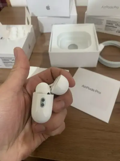 Audifonos estilo  AirPods Pro con estuche de carga - miniatura 3
