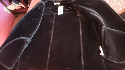 Chaqueta de cuero sintético con forro de piel negra Opposite - miniatura 2