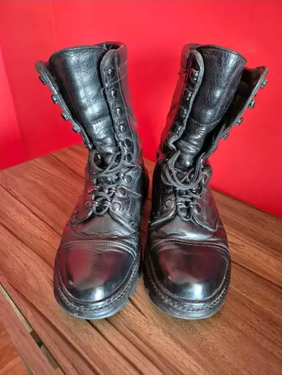 Botas de cuero negro para hombre - miniatura 2