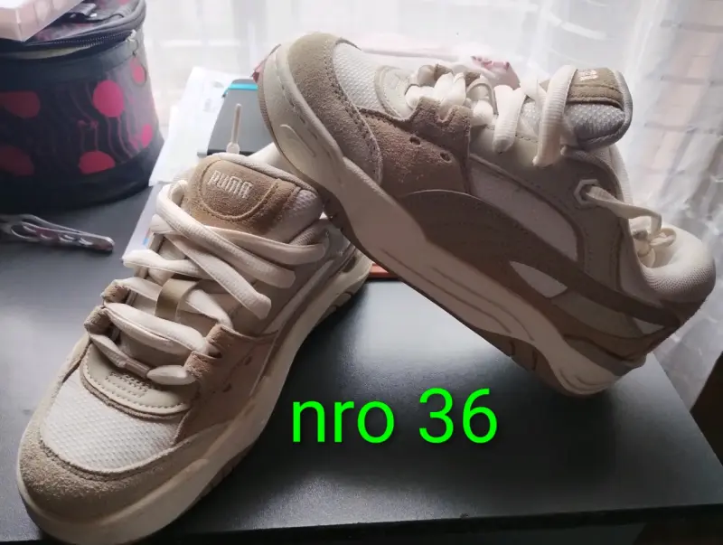 Zapatillas deportivas Puma beige talla 36