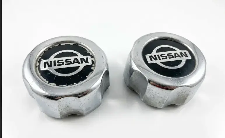 Tapas de rueda Nissan d22 terrano cromadas - 1