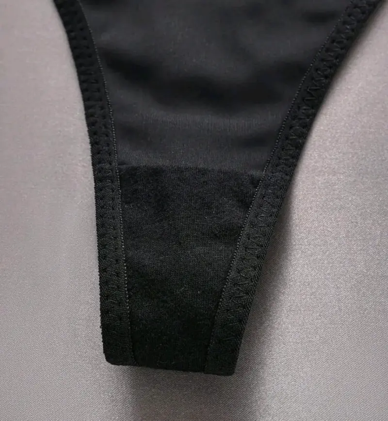 Set de 5 tangas negras, detalle metálico talla L - 3