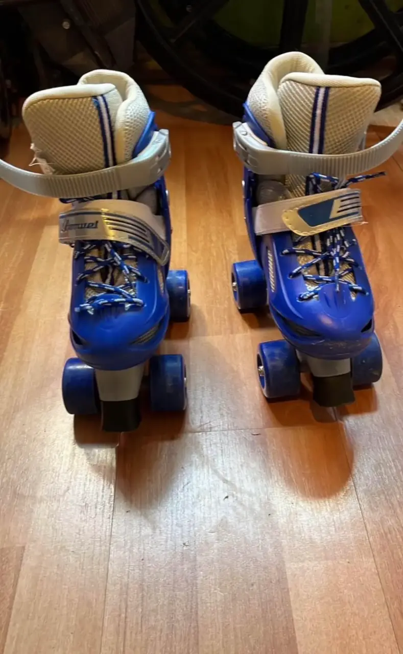 Patines de cuatro ruedas azules para niños - 1