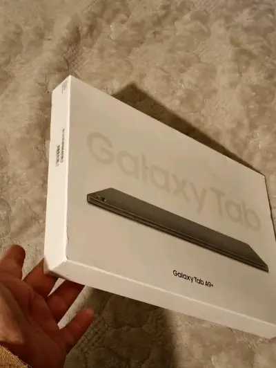 Samsung Galaxy Tab A9+ con Cargador 15W sellado - miniatura 1