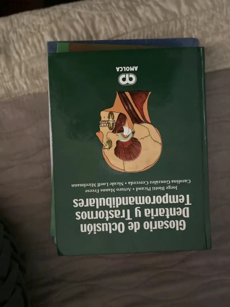 Lote de libros de odontología y ortodoncia - 1
