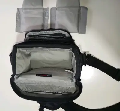 Bolso para cámara Lowepro Nova 1- AW negro - miniatura 6