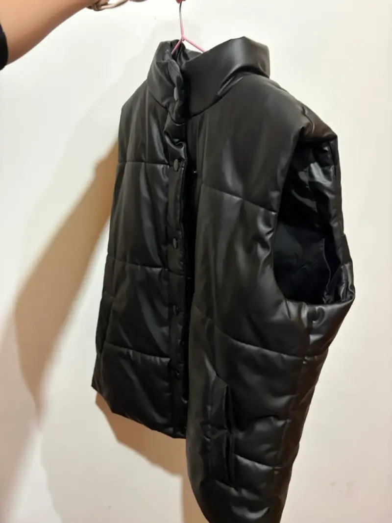 Parka acolchada negro sin mangas . - 3