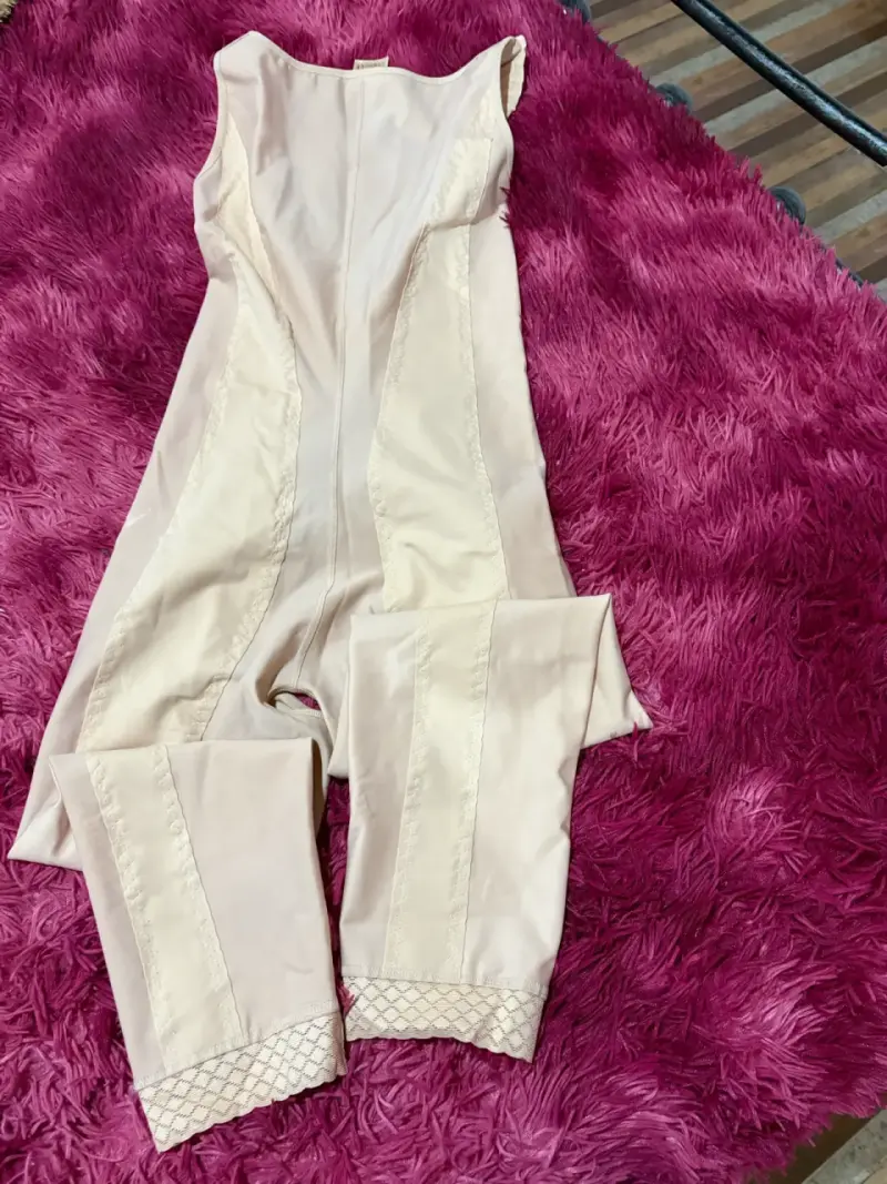Faja postoperatoria beige con cierre NUEVA - 2