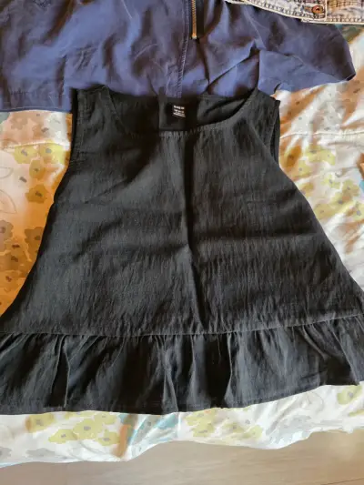 Lote de ropa femenina variada - miniatura 4