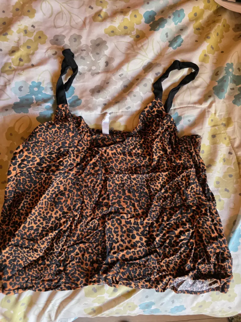Lote de blusas de mujer en varios estilos - 4