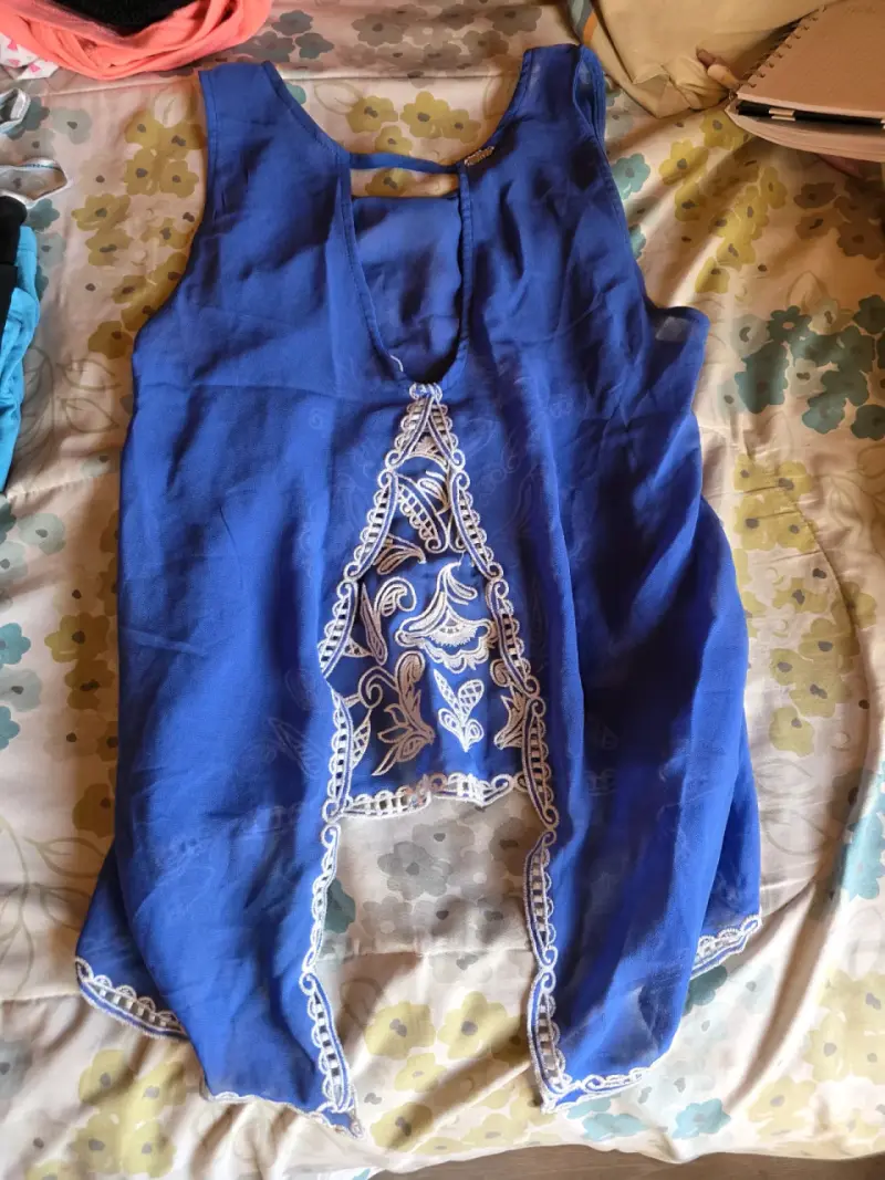 Lote de blusas de mujer en varios estilos - 5