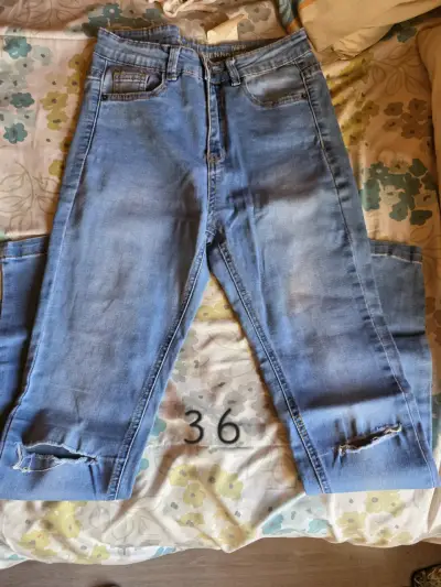 Lote de jeans para mujer en varios estilos - miniatura 3