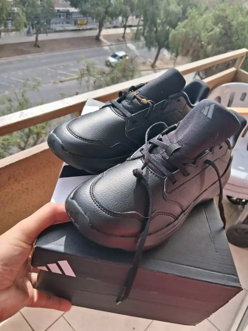 Zapatillas deportivas negras para hombre Adidas