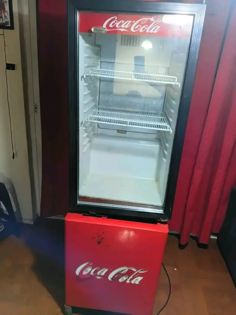Refrigerador exhibidor Coca-Cola usado - 2