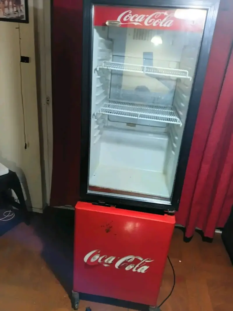 Refrigerador exhibidor Coca-Cola usado - 3