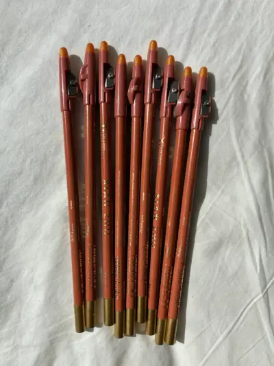 Set de Lápices Delineadores de Labios Impermeables - miniatura 2