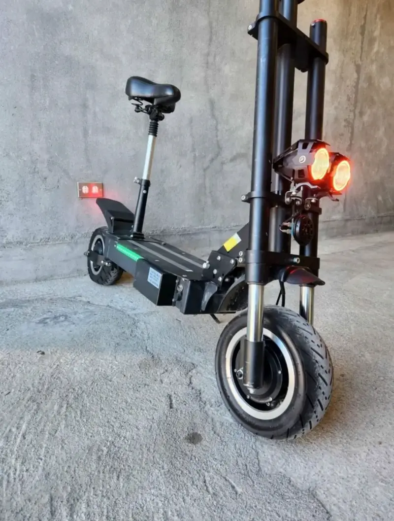 Scooter eléctrico con asiento y doble motor 2800W - 1