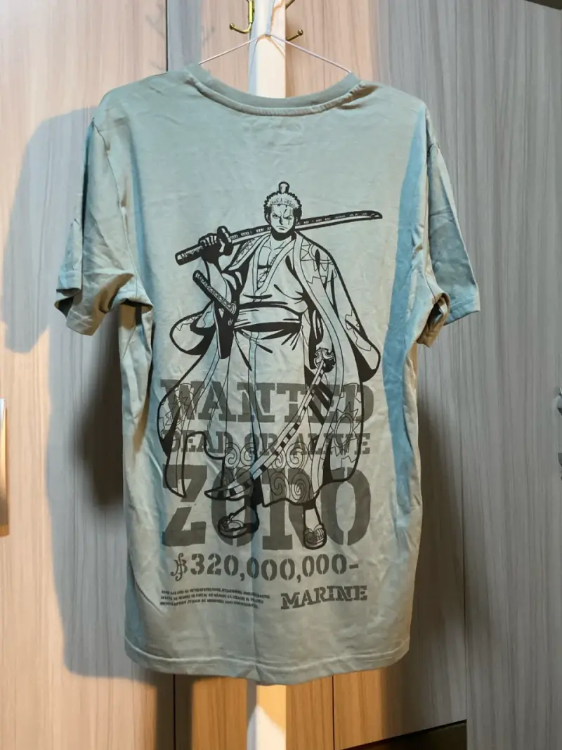 Polera verde con diseño de Zoro de One Piece - 3