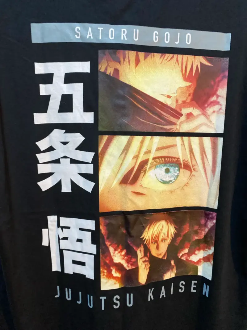 Polera Jujutsu Kaisen Satoru Gojo Negra - 4