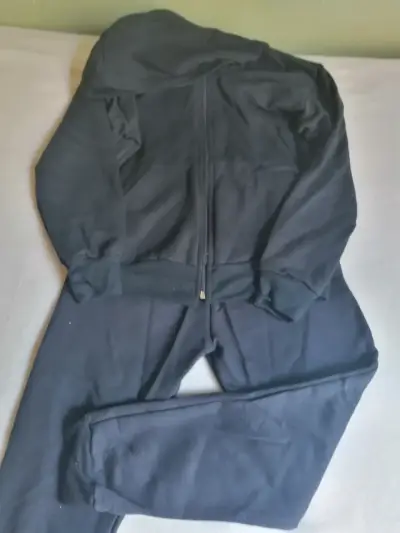 Conjunto deportivo azul oscuro para hombre - miniatura 1