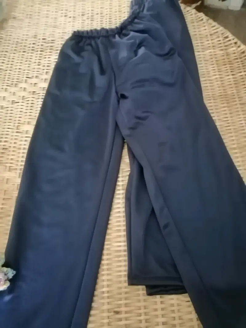 Conjunto deportivo azul oscuro para hombre - 2