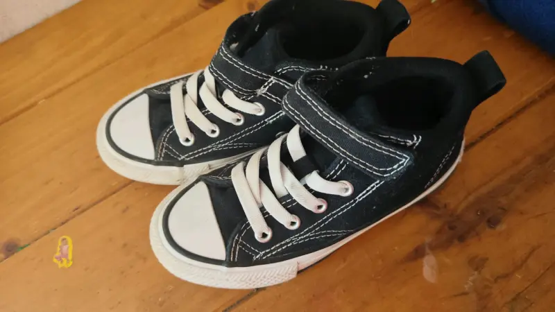 Zapatillas negras para niños Converse All Star 27 - 2