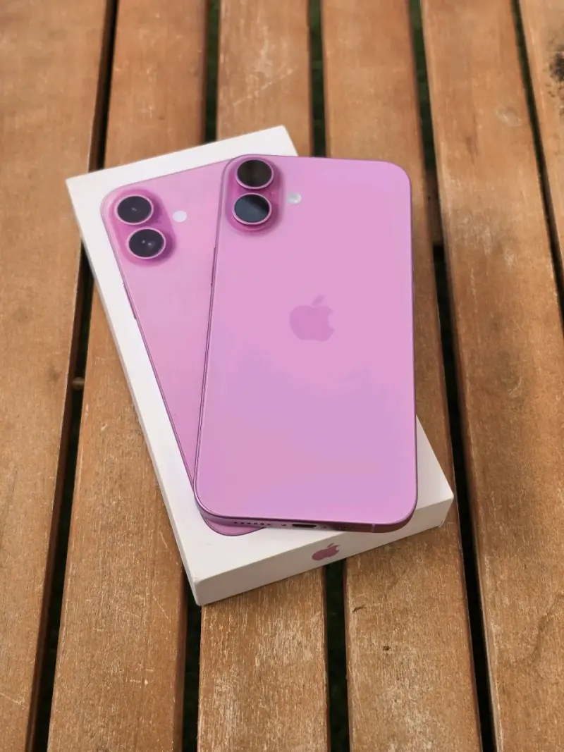 iPhone 16 plus excelente estado - 2