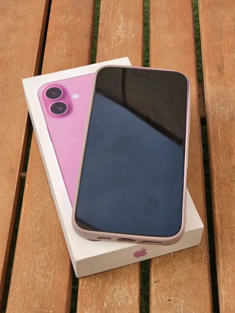iPhone 16 plus excelente estado - 3