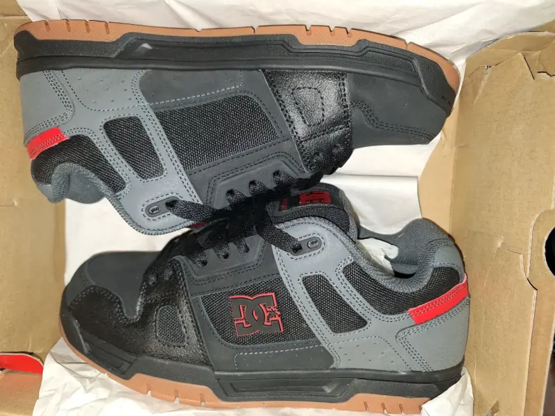 Zapatillas deportivas DC Stag negras y rojas - 3