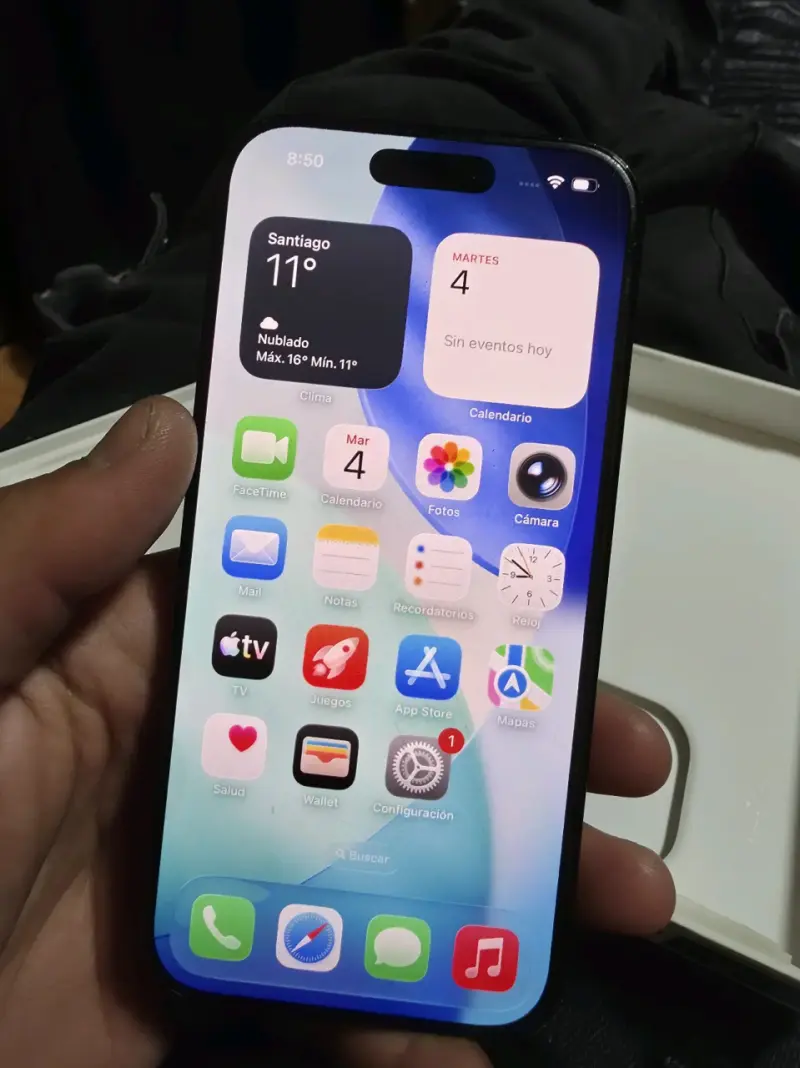 iPhone 16 Pro Max 256GB en excelente estado - 2
