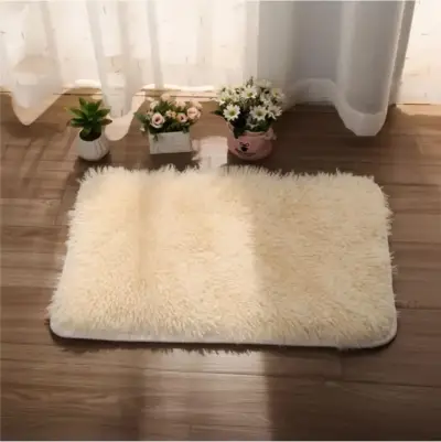 Alfombra peluda de felpa para sala o dormitorio - miniatura 1