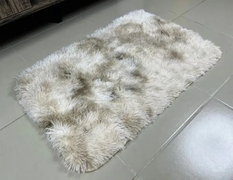 Alfombra peluda de felpa para sala o dormitorio - 2