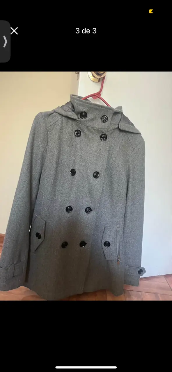 Abrigo gris Guess para mujer con capucha - 2
