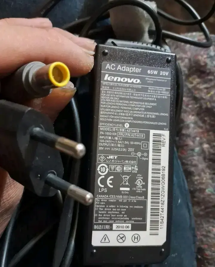 Cargador Lenovo 65W 20V para Laptop